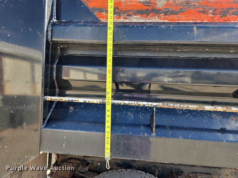 image for item ER1568 1991 Ford F800 dump truck