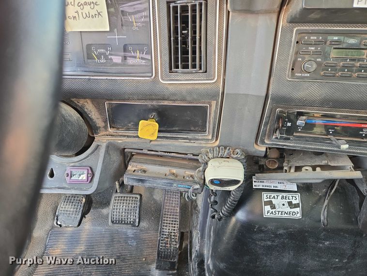 image for item ER1568 1991 Ford F800 dump truck
