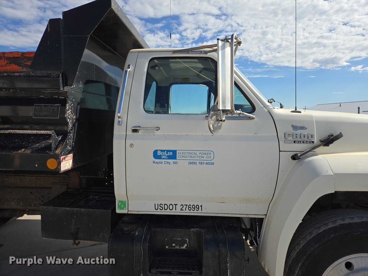 image for item ER1568 1991 Ford F800 dump truck