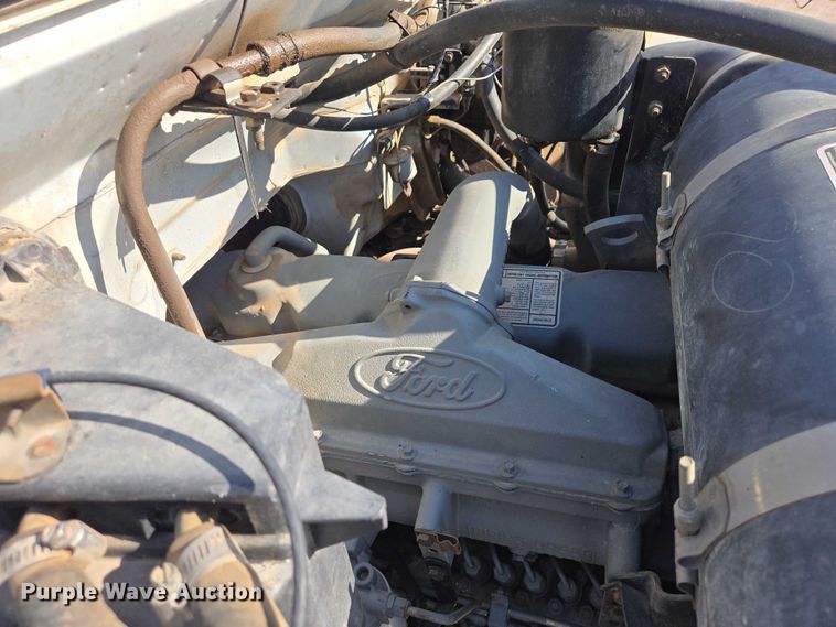 image for item ER1568 1991 Ford F800 dump truck