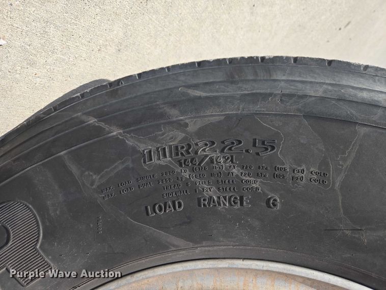 image for item ER1568 1991 Ford F800 dump truck