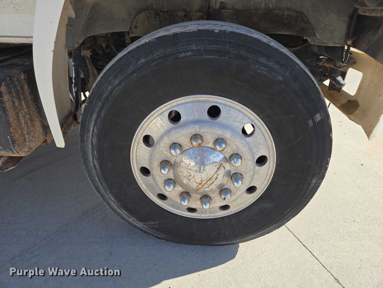 image for item ER1568 1991 Ford F800 dump truck