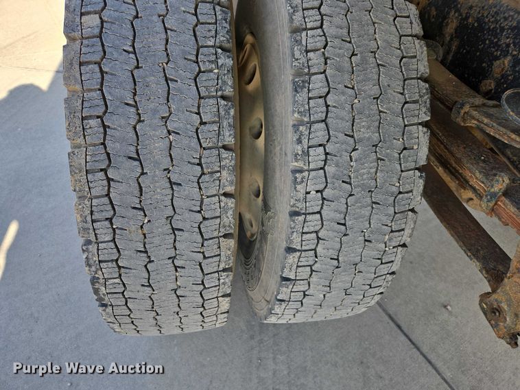 image for item ER1568 1991 Ford F800 dump truck