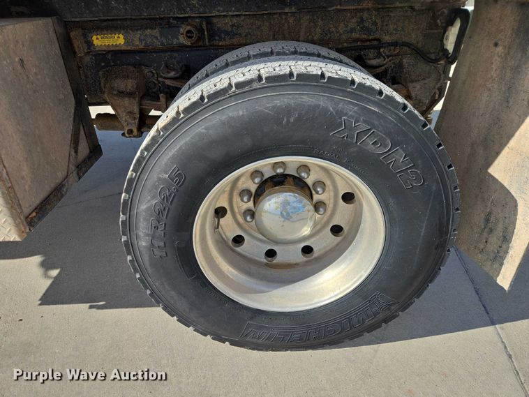 image for item ER1568 1991 Ford F800 dump truck