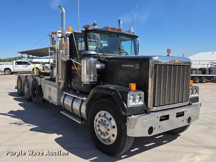 image for item ER1569 1986 GMC General semi truck
