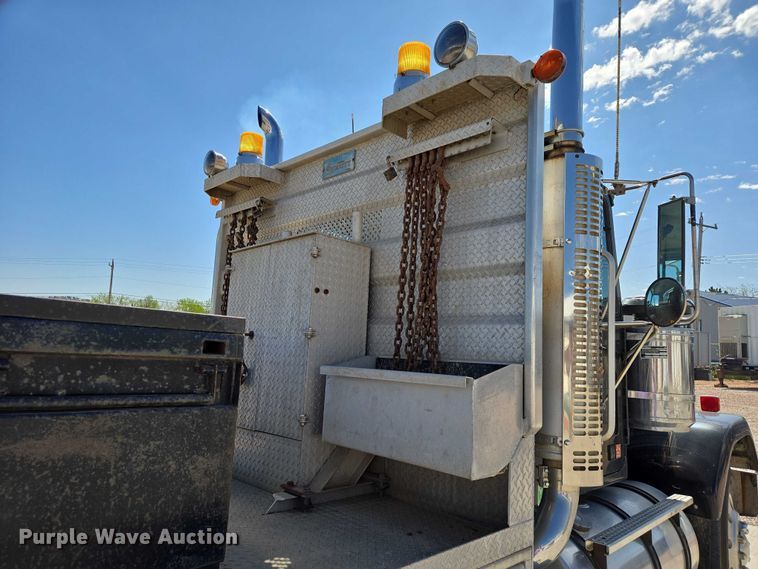 image for item ER1569 1986 GMC General semi truck