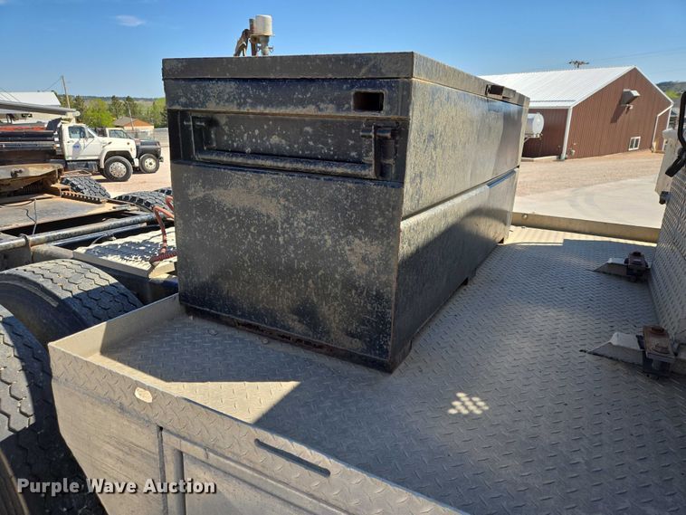 image for item ER1569 1986 GMC General semi truck