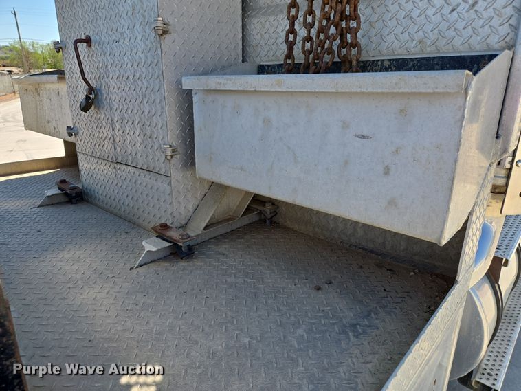 image for item ER1569 1986 GMC General semi truck