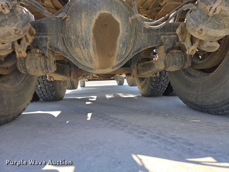 image for item ER1569 1986 GMC General semi truck