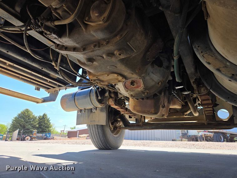 image for item ER1569 1986 GMC General semi truck