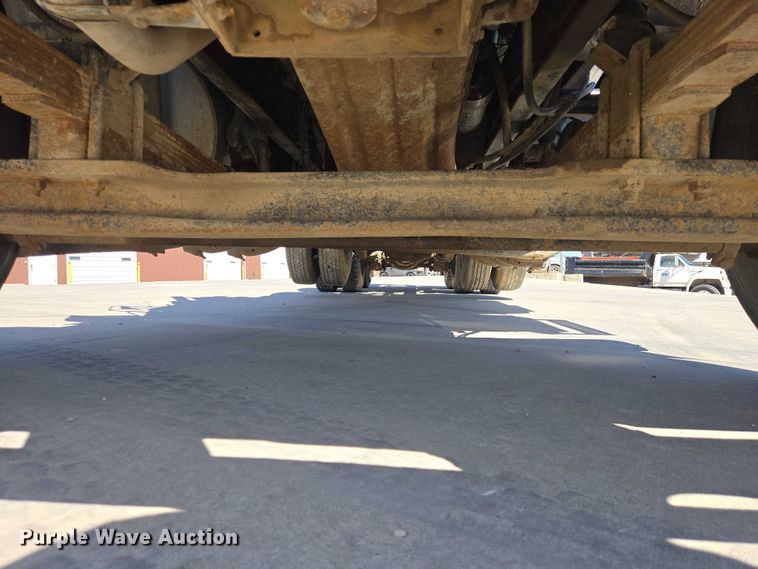 image for item ER1569 1986 GMC General semi truck