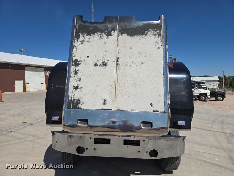 image for item ER1569 1986 GMC General semi truck