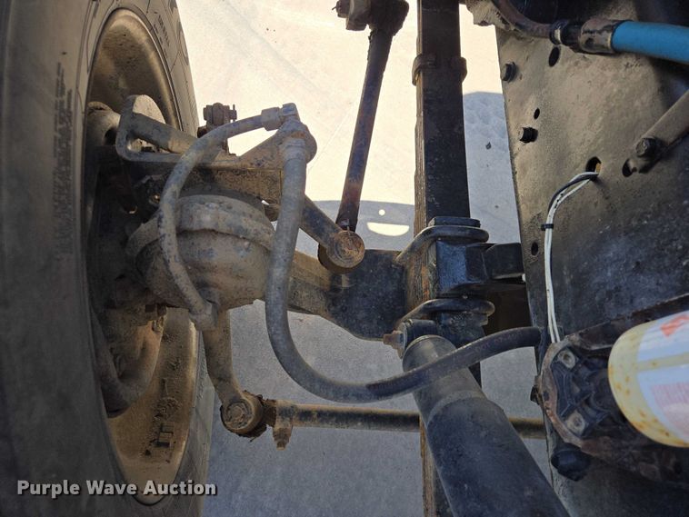 image for item ER1569 1986 GMC General semi truck