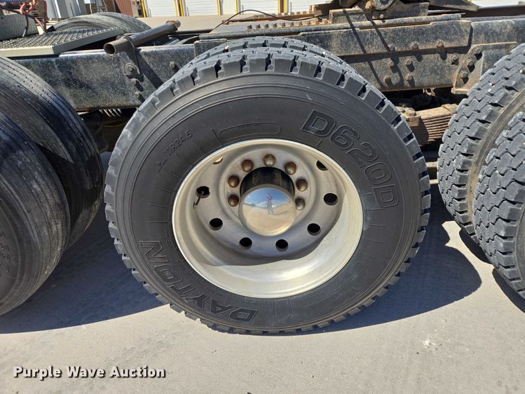 image for item ER1569 1986 GMC General semi truck