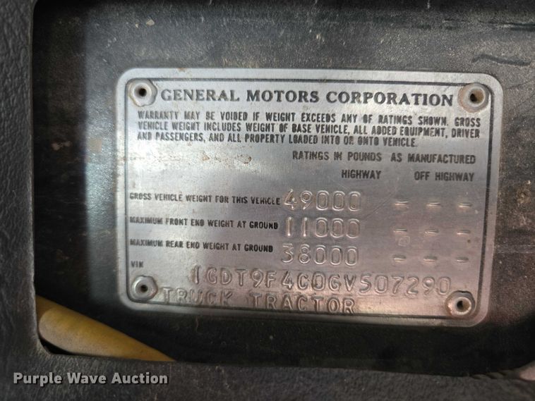 image for item ER1569 1986 GMC General semi truck