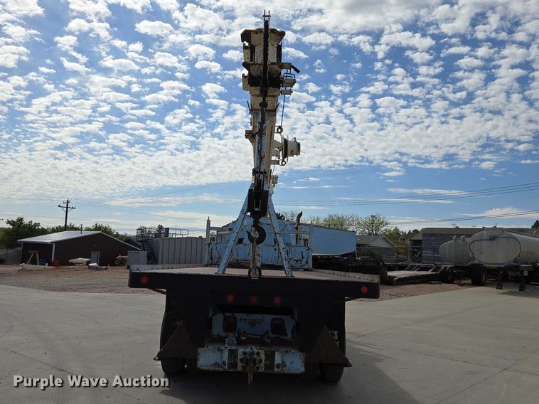 image for item ER1570 1981 GMC Brigadier crane truck