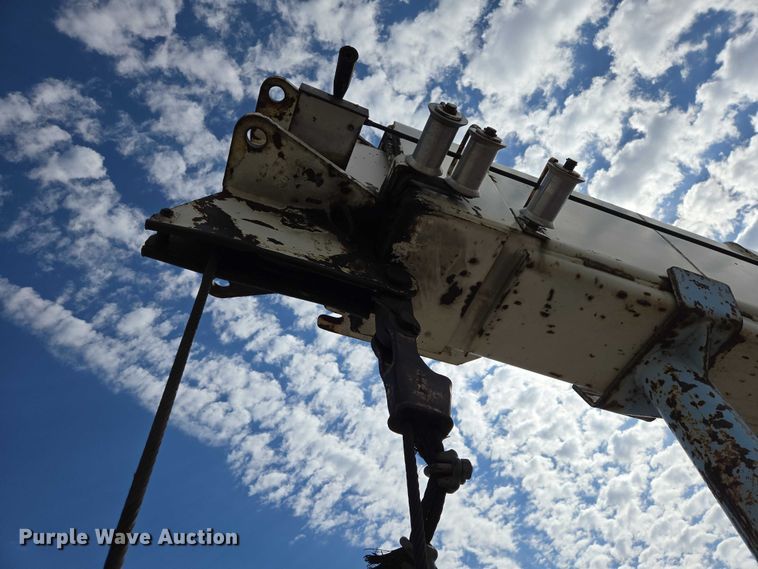 image for item ER1570 1981 GMC Brigadier crane truck