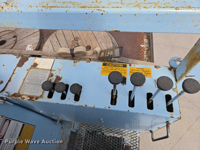 image for item ER1570 1981 GMC Brigadier crane truck