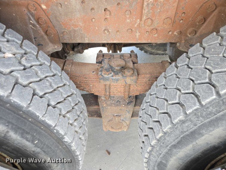 image for item ER1570 1981 GMC Brigadier crane truck