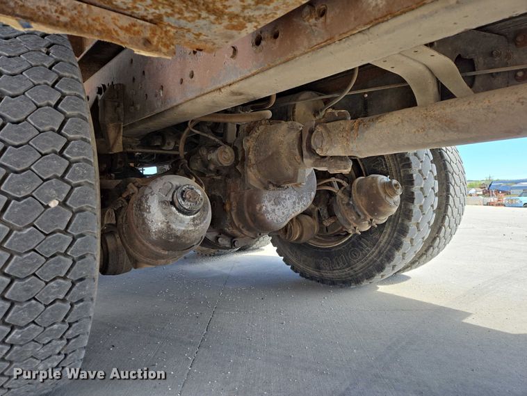 image for item ER1570 1981 GMC Brigadier crane truck