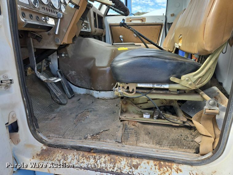 image for item ER1570 1981 GMC Brigadier crane truck