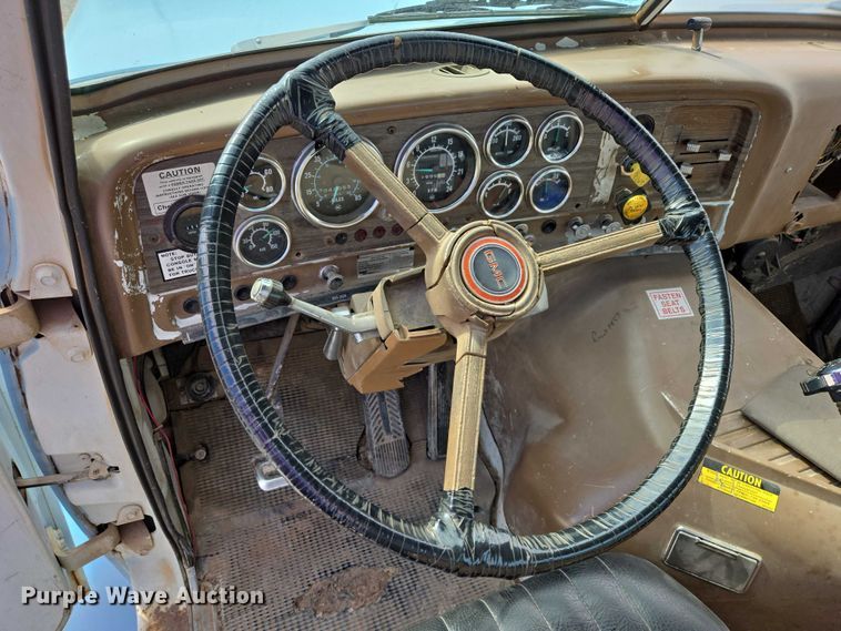 image for item ER1570 1981 GMC Brigadier crane truck