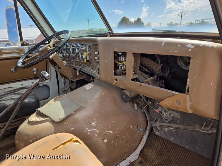 image for item ER1570 1981 GMC Brigadier crane truck