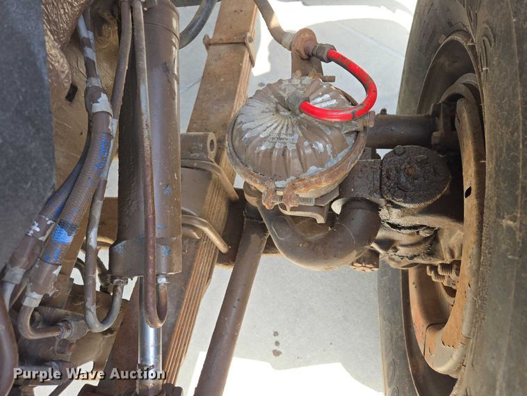 image for item ER1570 1981 GMC Brigadier crane truck