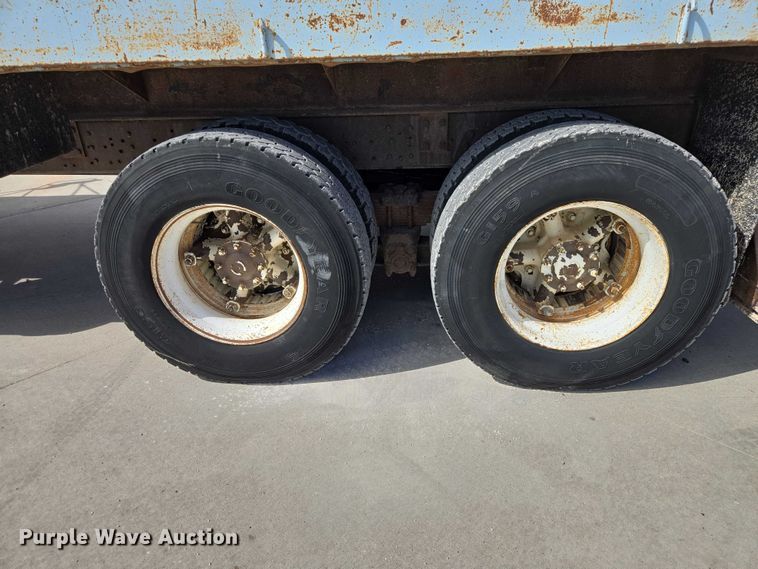 image for item ER1570 1981 GMC Brigadier crane truck