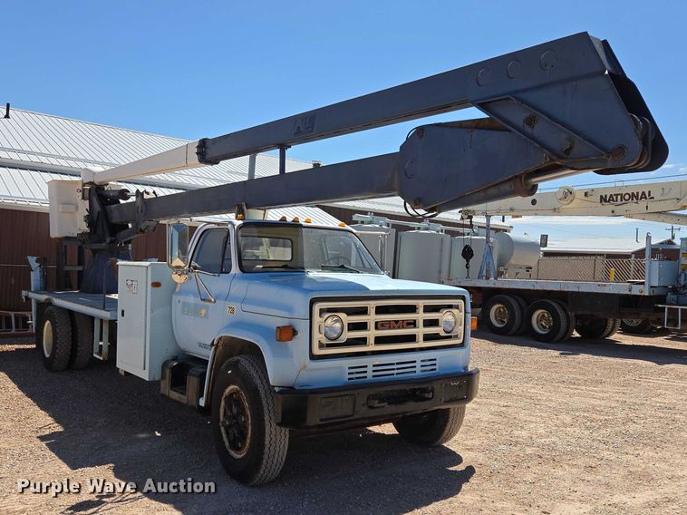 image for item ER1571 1981 GMC C7500 bucket truck