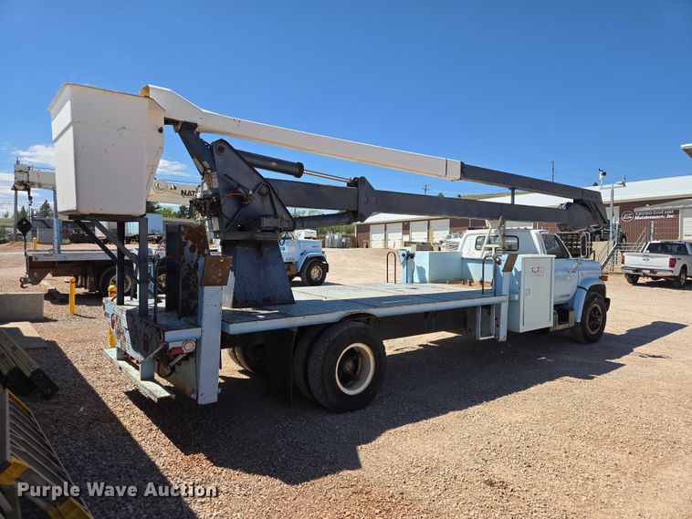 image for item ER1571 1981 GMC C7500 bucket truck