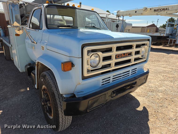 image for item ER1571 1981 GMC C7500 bucket truck