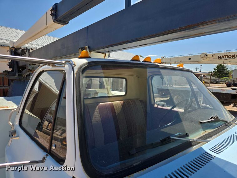 image for item ER1571 1981 GMC C7500 bucket truck