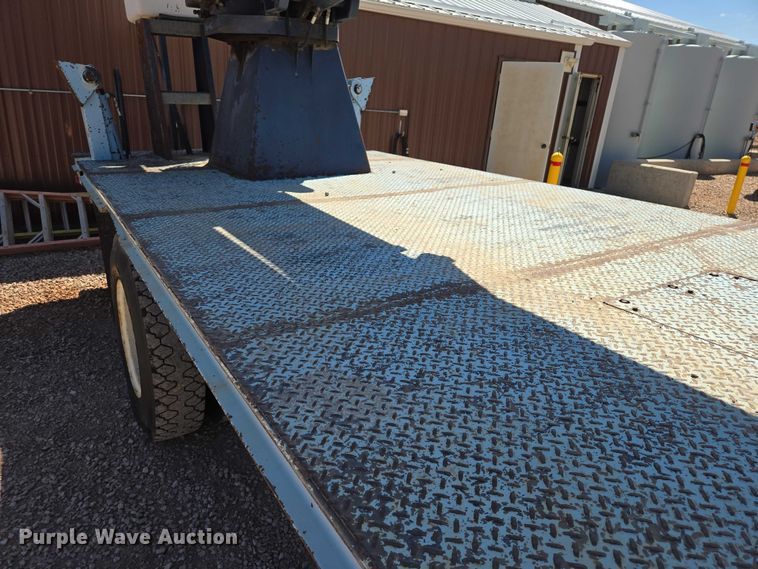 image for item ER1571 1981 GMC C7500 bucket truck