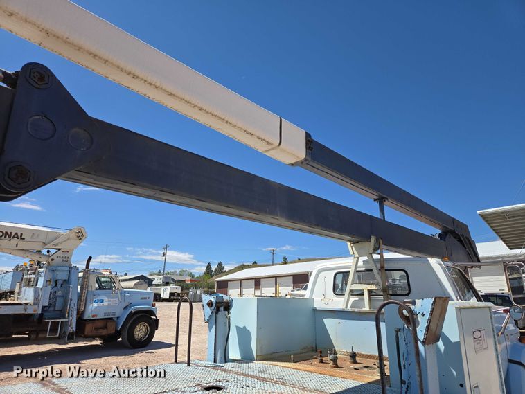 image for item ER1571 1981 GMC C7500 bucket truck