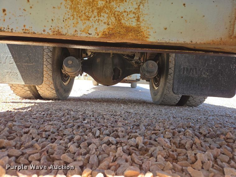 image for item ER1571 1981 GMC C7500 bucket truck