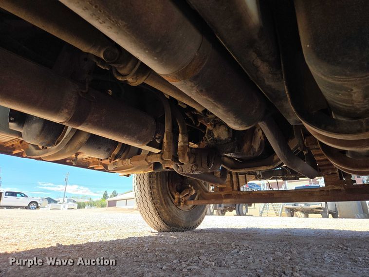 image for item ER1571 1981 GMC C7500 bucket truck