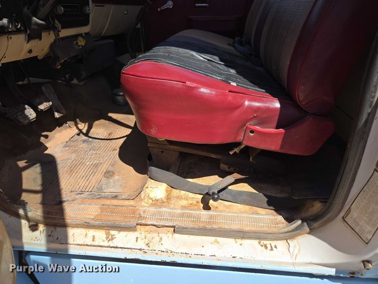image for item ER1571 1981 GMC C7500 bucket truck