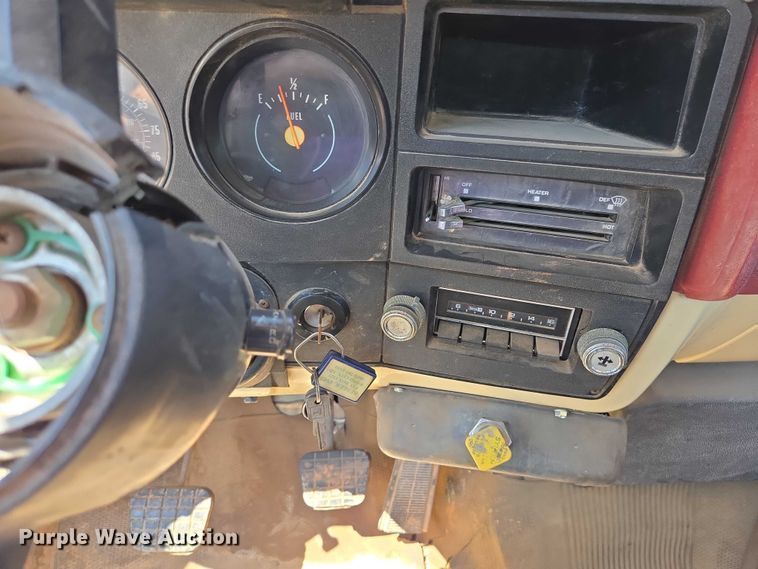 image for item ER1571 1981 GMC C7500 bucket truck