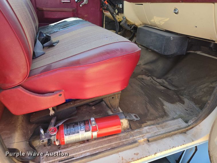 image for item ER1571 1981 GMC C7500 bucket truck