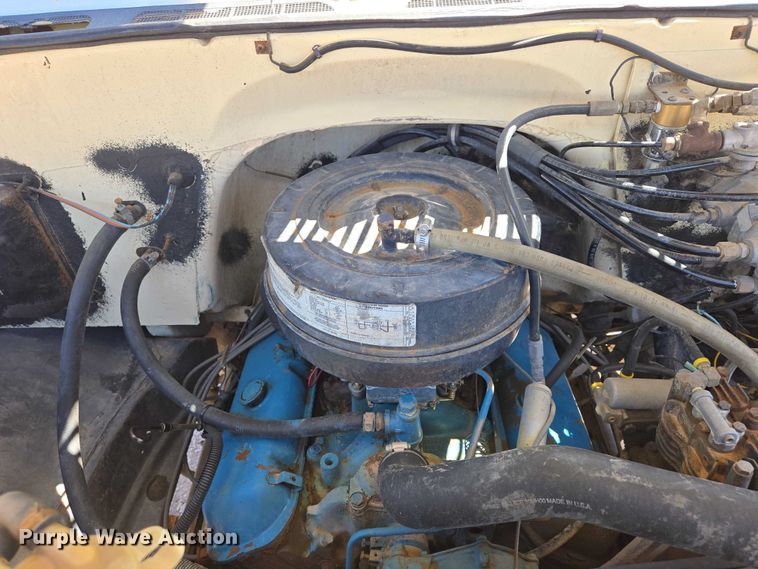 image for item ER1571 1981 GMC C7500 bucket truck