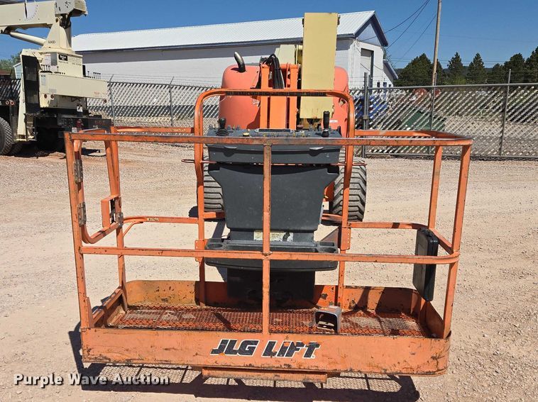 image for item ER1572 2008 JLG 450AJ boom lift