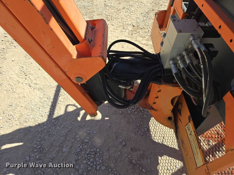 image for item ER1572 2008 JLG 450AJ boom lift
