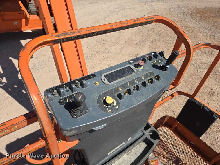 image for item ER1572 2008 JLG 450AJ boom lift