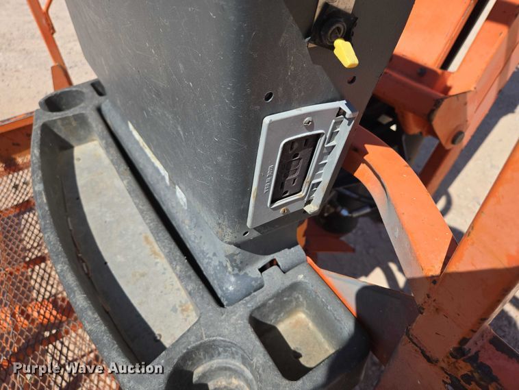image for item ER1572 2008 JLG 450AJ boom lift