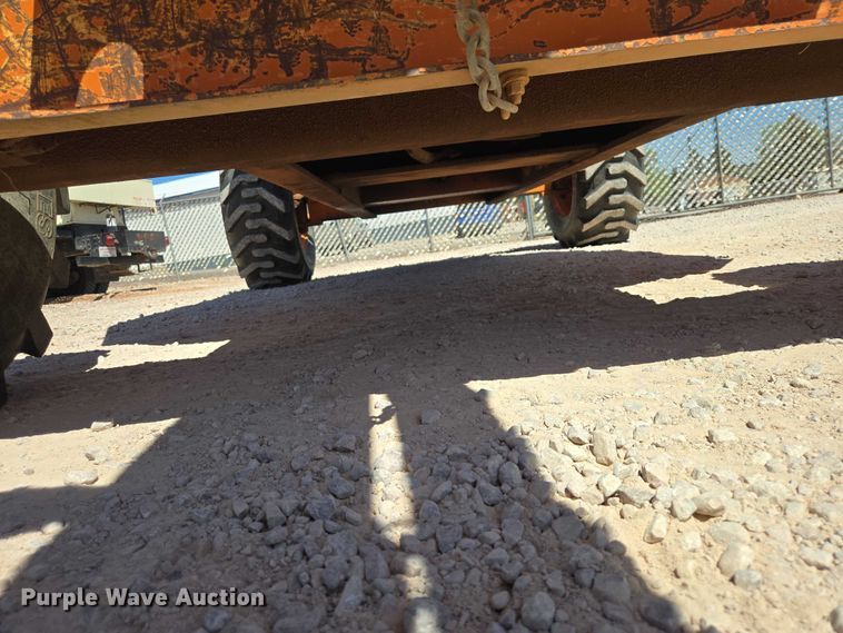 image for item ER1573 1993 JLG 60HA boom lift