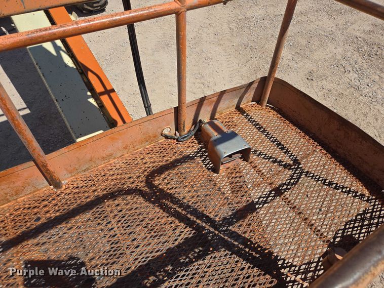 image for item ER1573 1993 JLG 60HA boom lift