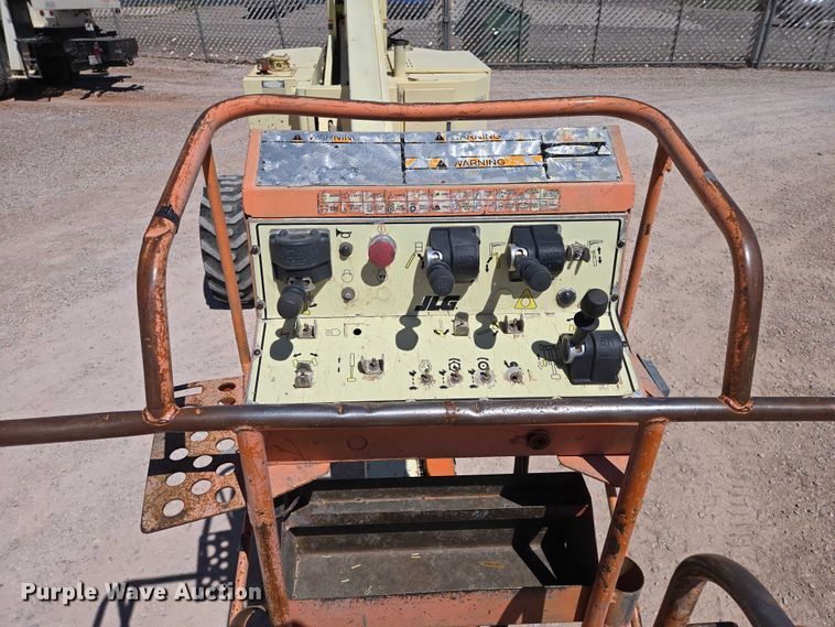 image for item ER1573 1993 JLG 60HA boom lift