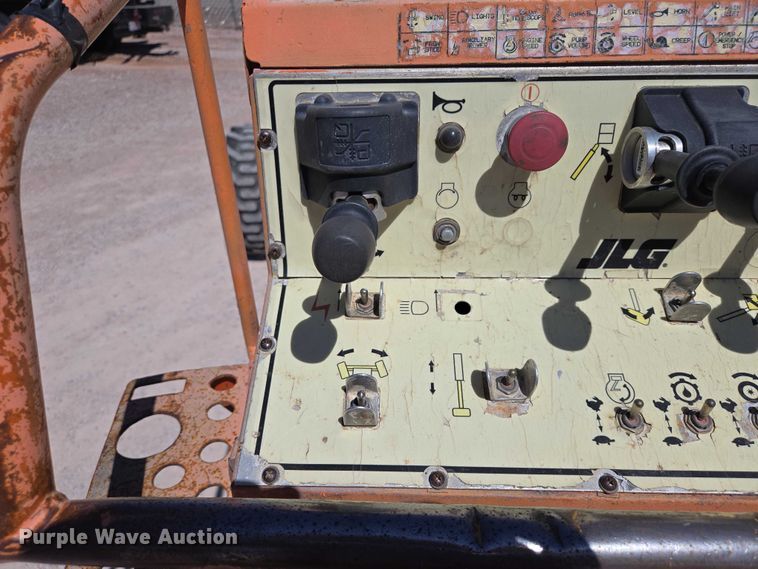 image for item ER1573 1993 JLG 60HA boom lift