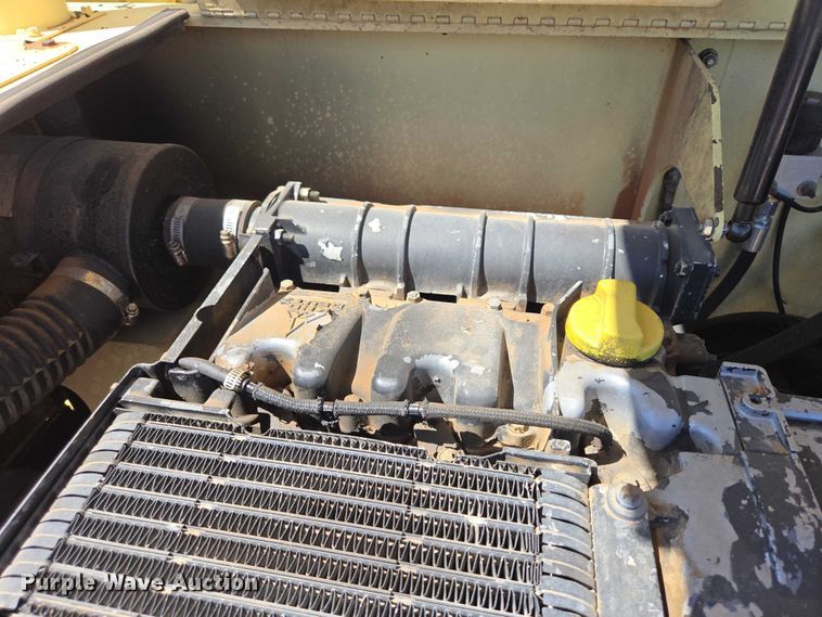 image for item ER1573 1993 JLG 60HA boom lift